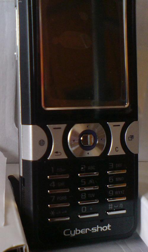 Sony Ericsson Cyber-shot c 2-мегапиксельной камерой. Фото.